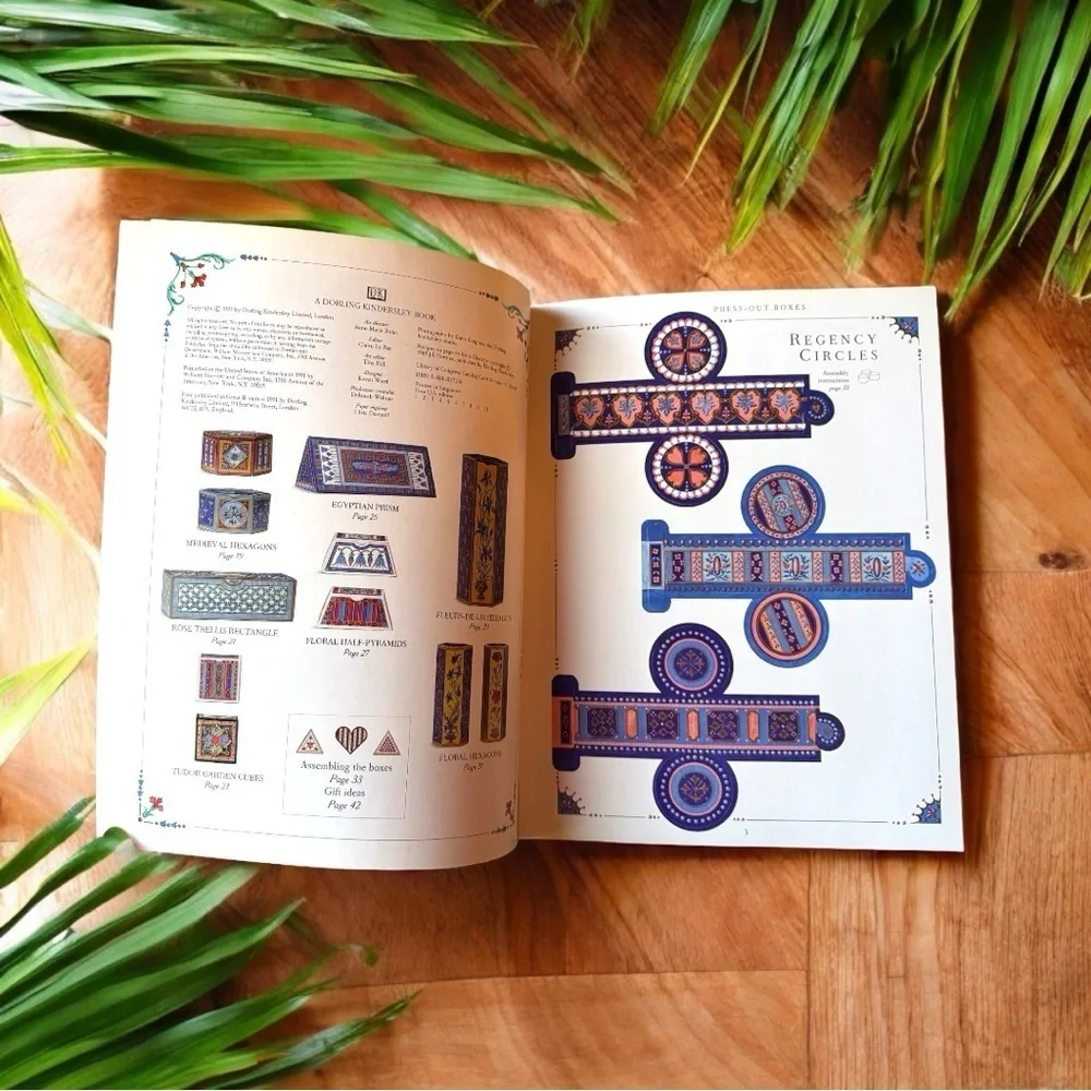 The Decorative Gift Boxes by Jane Thomson - Press-Out Craft Book